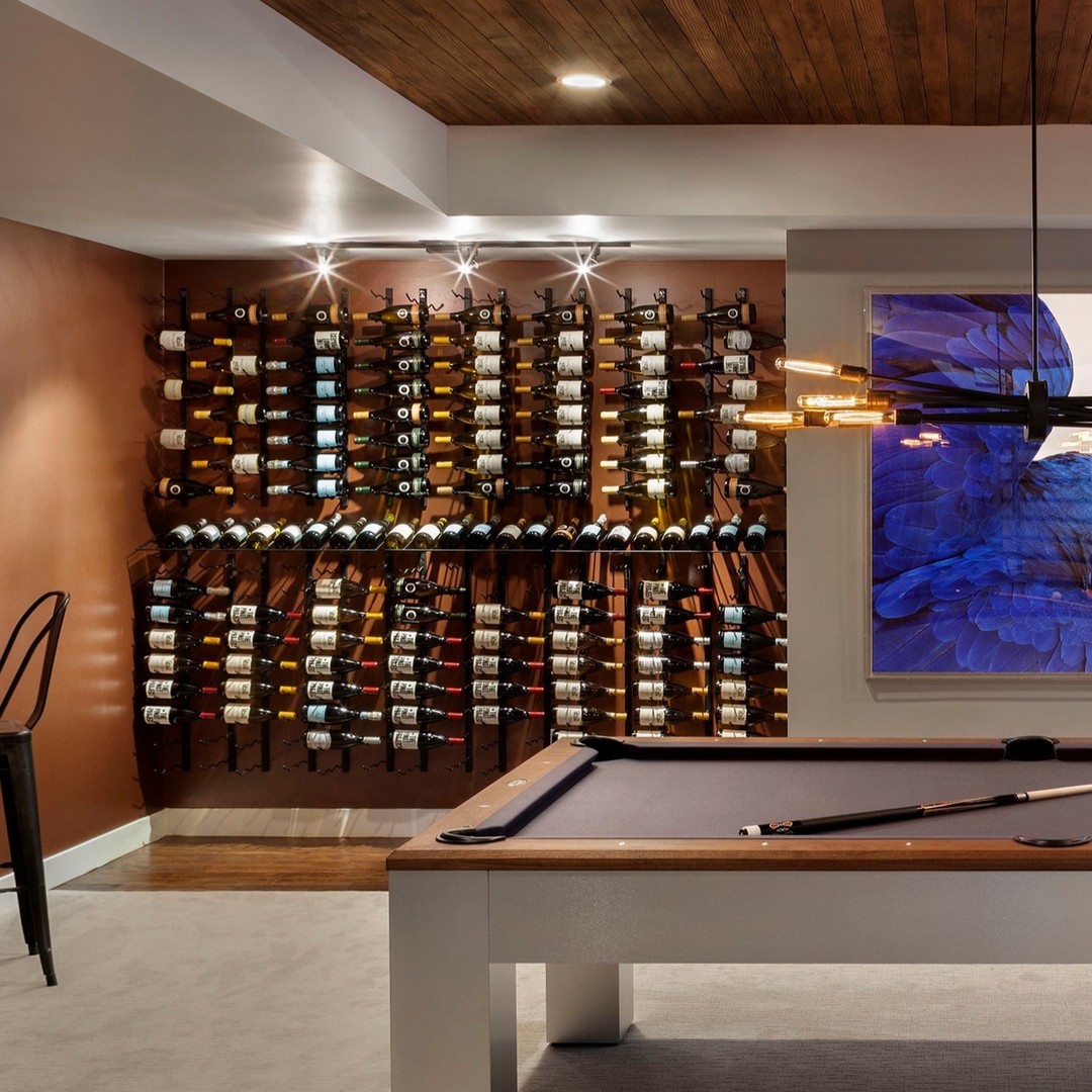 Wine Bar Naples - Custom Glass Wine Cellar