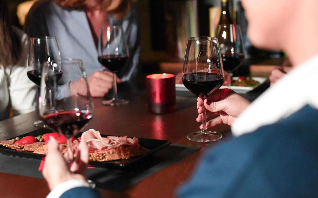 How to Taste, Enjoy, and Evaluate Wine like a Professional Taster